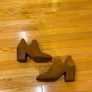 Steve Madden camel suede ankle bootie